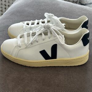 New Veja women’s sneakers. Worn once. In near perfect condition. Size 9 women’s